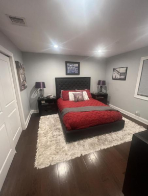 Charming Guest Suite - Fully Private with Bathroom & Kitchenette